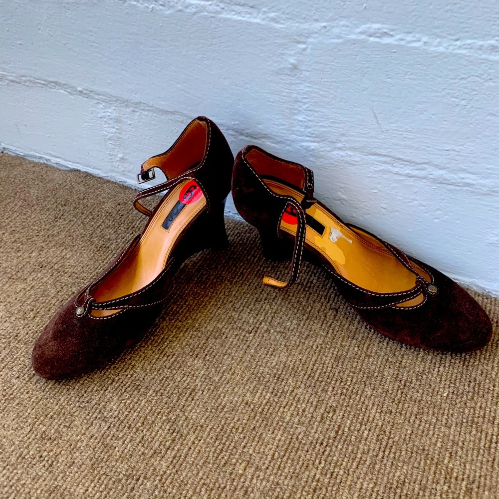 Mini suede wedge